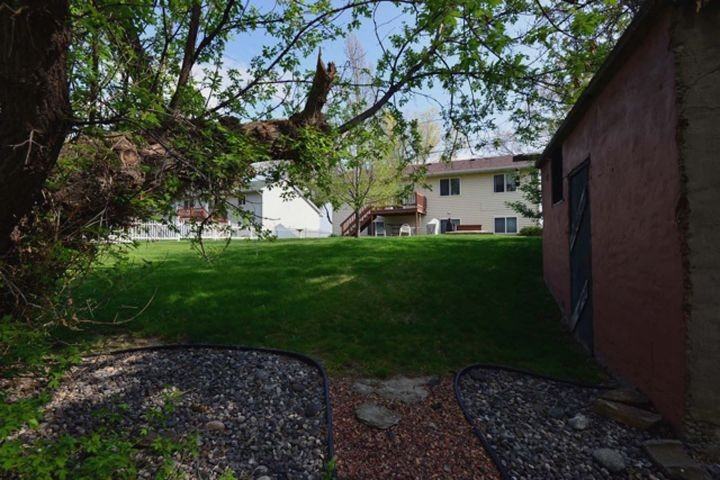 715 E 3rd Ave S - Photo 2 of 7