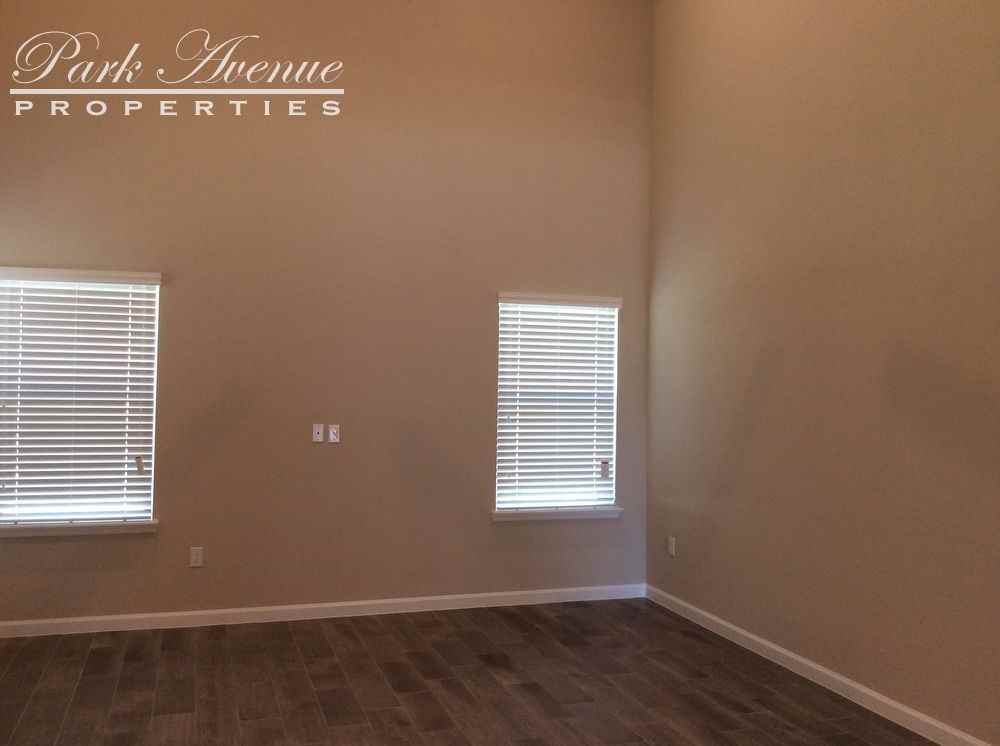 2696 Jane St - Photo 3 of 17