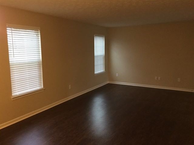 4228 Pekin Ct - Photo 2 of 10