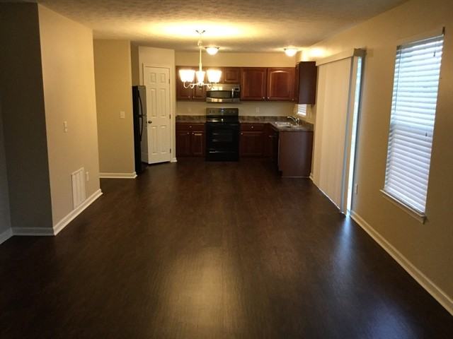 4228 Pekin Ct - Photo 3 of 10