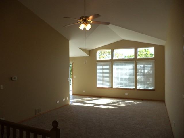 2826 N Augusta Dr - Photo 2 of 13