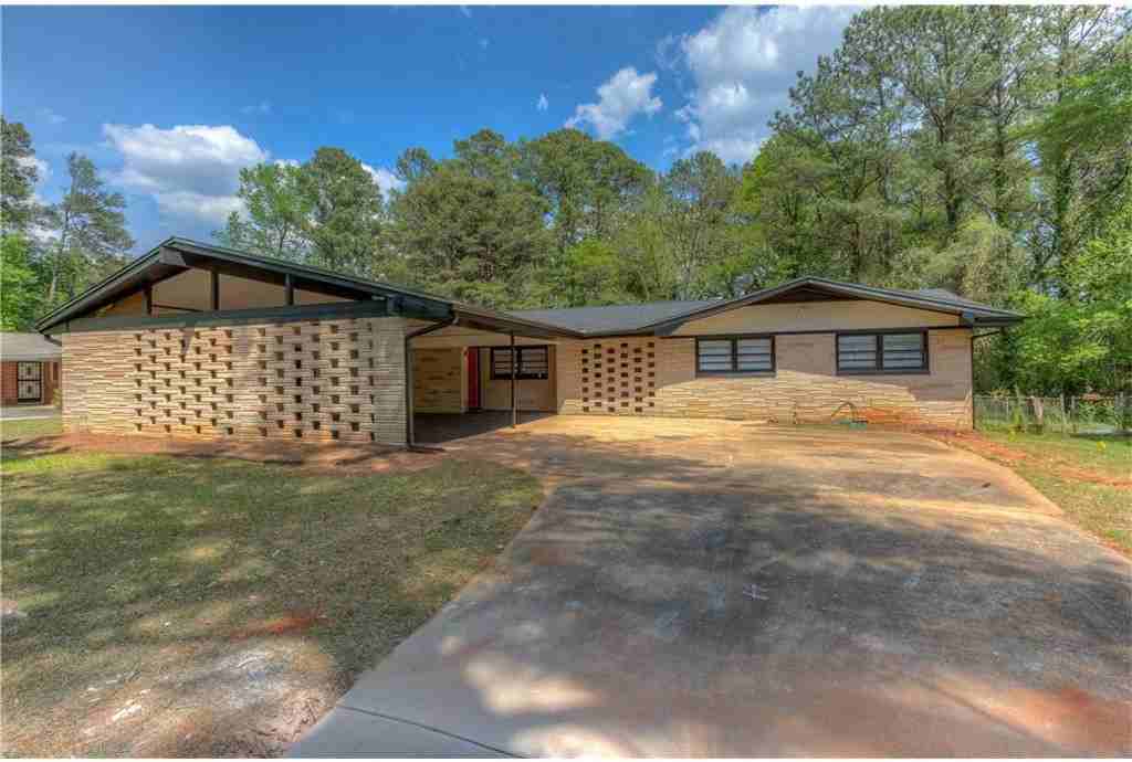 1194 Weston Dr - Photo 2 of 23