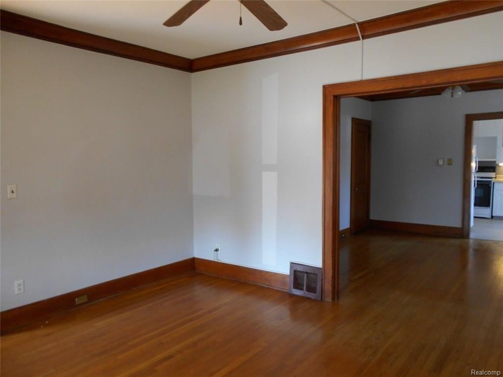 1322 Maryland St - Photo 3 of 21