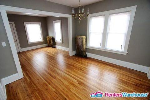 2703 Cedar Ave S - Photo 3 of 6