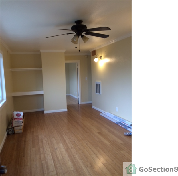 9227 C St - Photo 2 of 5