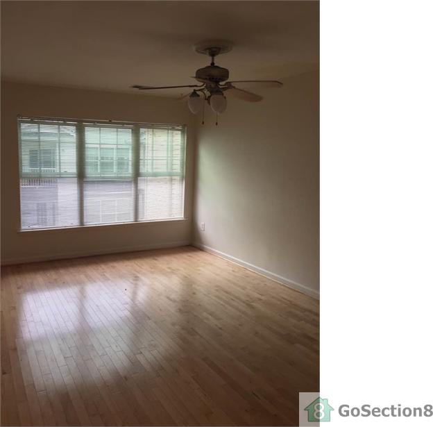 19918 Crystal Rock Dr - Photo 3 of 10