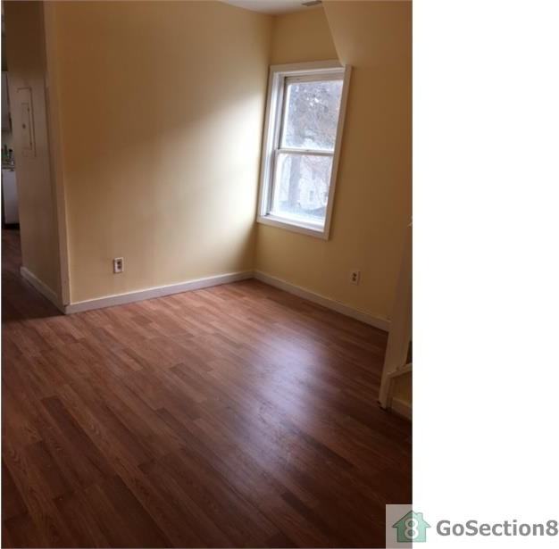 10 6th St #B - Photo 2 of 10