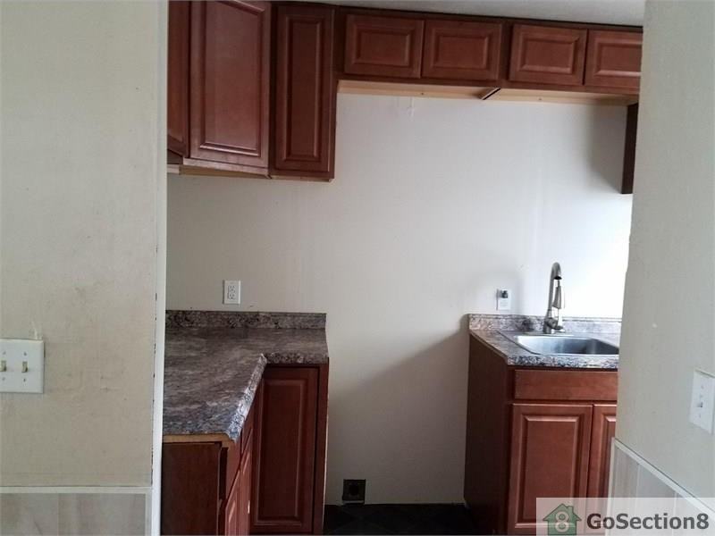 3140 SW 18th St - Photo 2 of 5