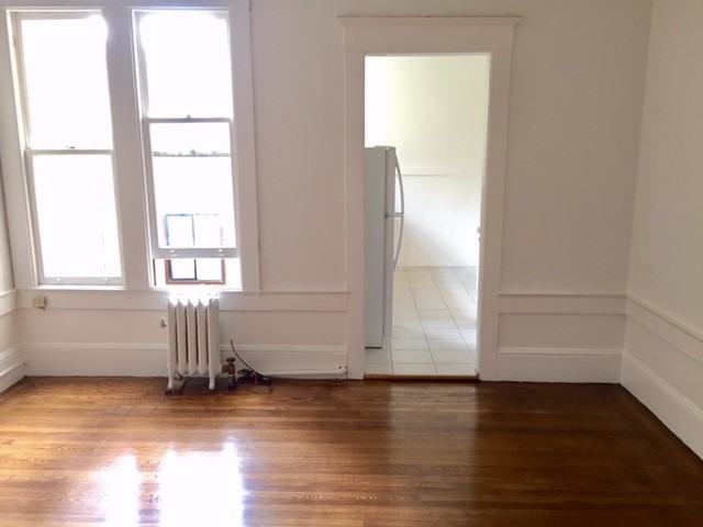 1661 Bush St - Photo 3 of 10