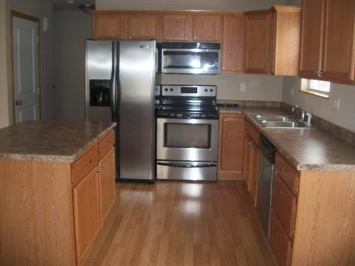 1151 Oak Creek Dr - Photo 2 of 6