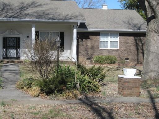 11719 S Williamsburg Dr - Photo 2 of 15