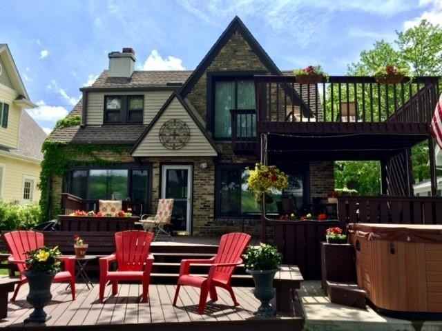 1553 Milwaukee St - Photo 2 of 11