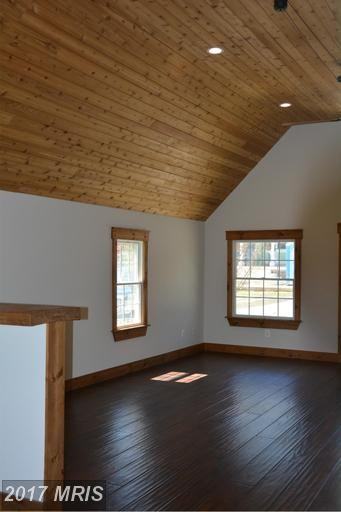 18350 Railroad St - Photo 2 of 12