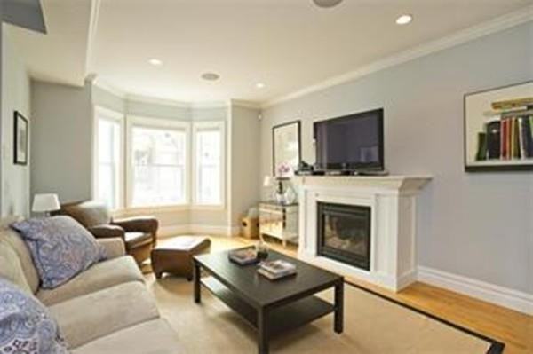 687 E 6th St #1 - Photo 3 of 14