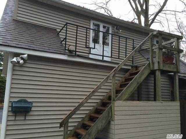 7 Sunken Meadow Rd - Photo 3 of 9