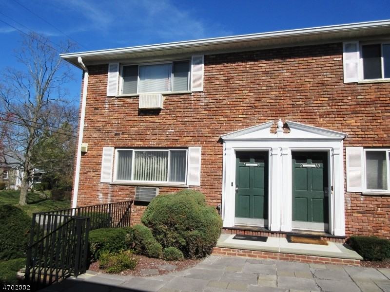 1 N Beverwyck Rd - Photo 2 of 8