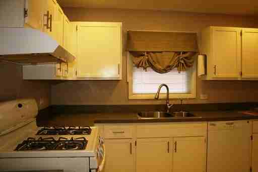 1518 Cherry Ave - Photo 3 of 19