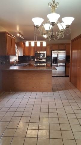 616 Meadow Ct - Photo 3 of 14