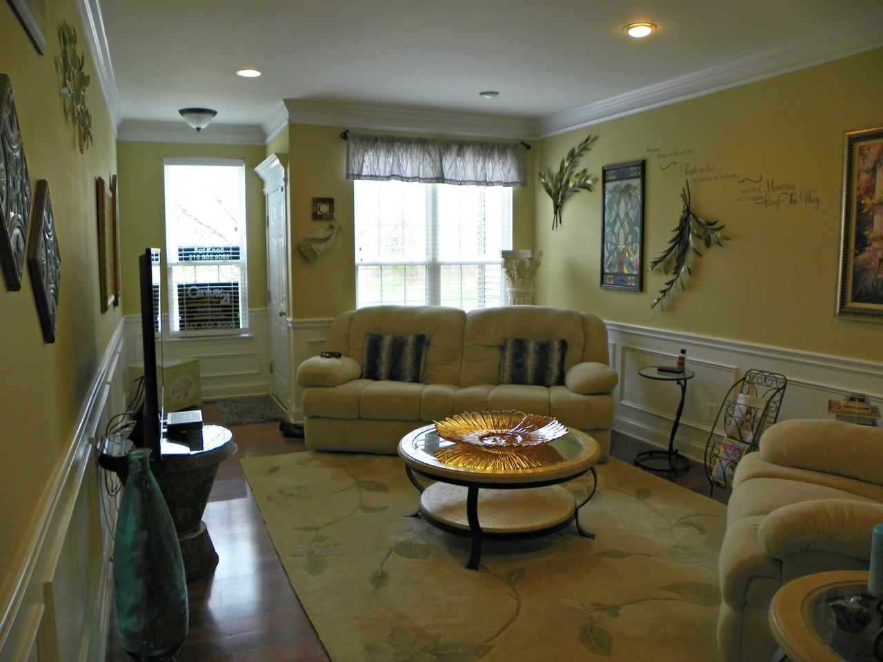 97 Dispatch Dr - Photo 2 of 10