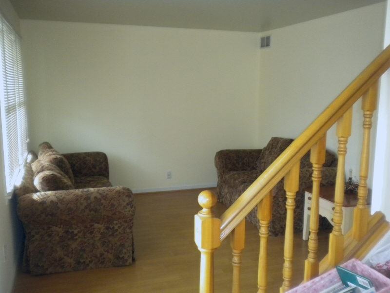 706 Harlequin Ln - Photo 2 of 11