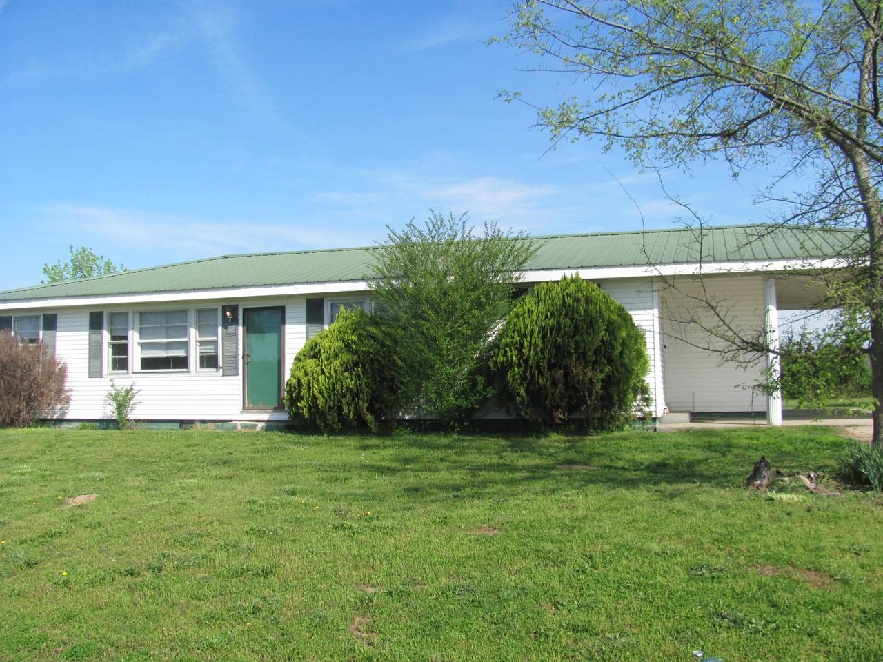 400 Bluebird Trail - Photo 2 of 16