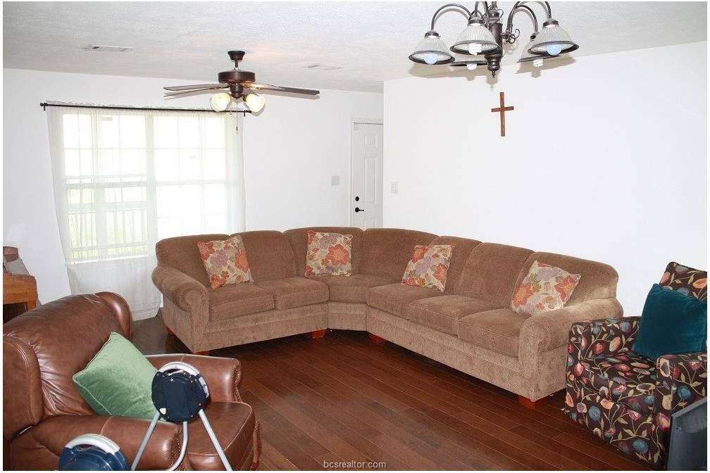 6693 Wheelock Hall Rd - Photo 2 of 14