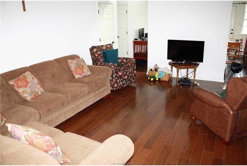 6693 Wheelock Hall Rd - Photo 3 of 14