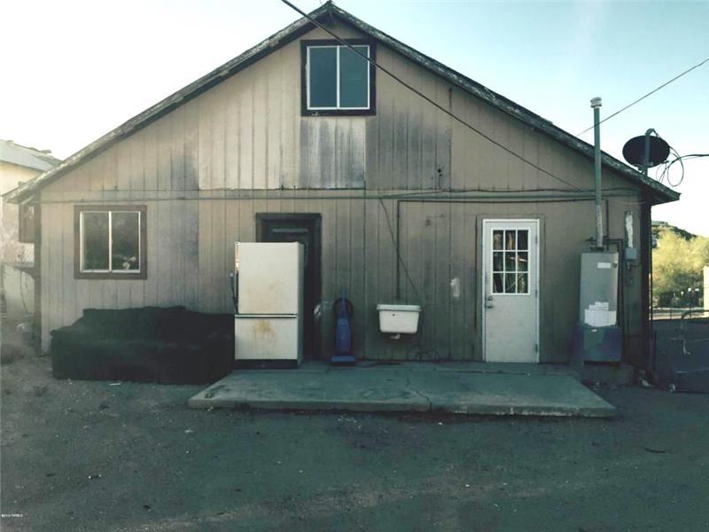 530 W Esperanza Ave - Photo 2 of 3