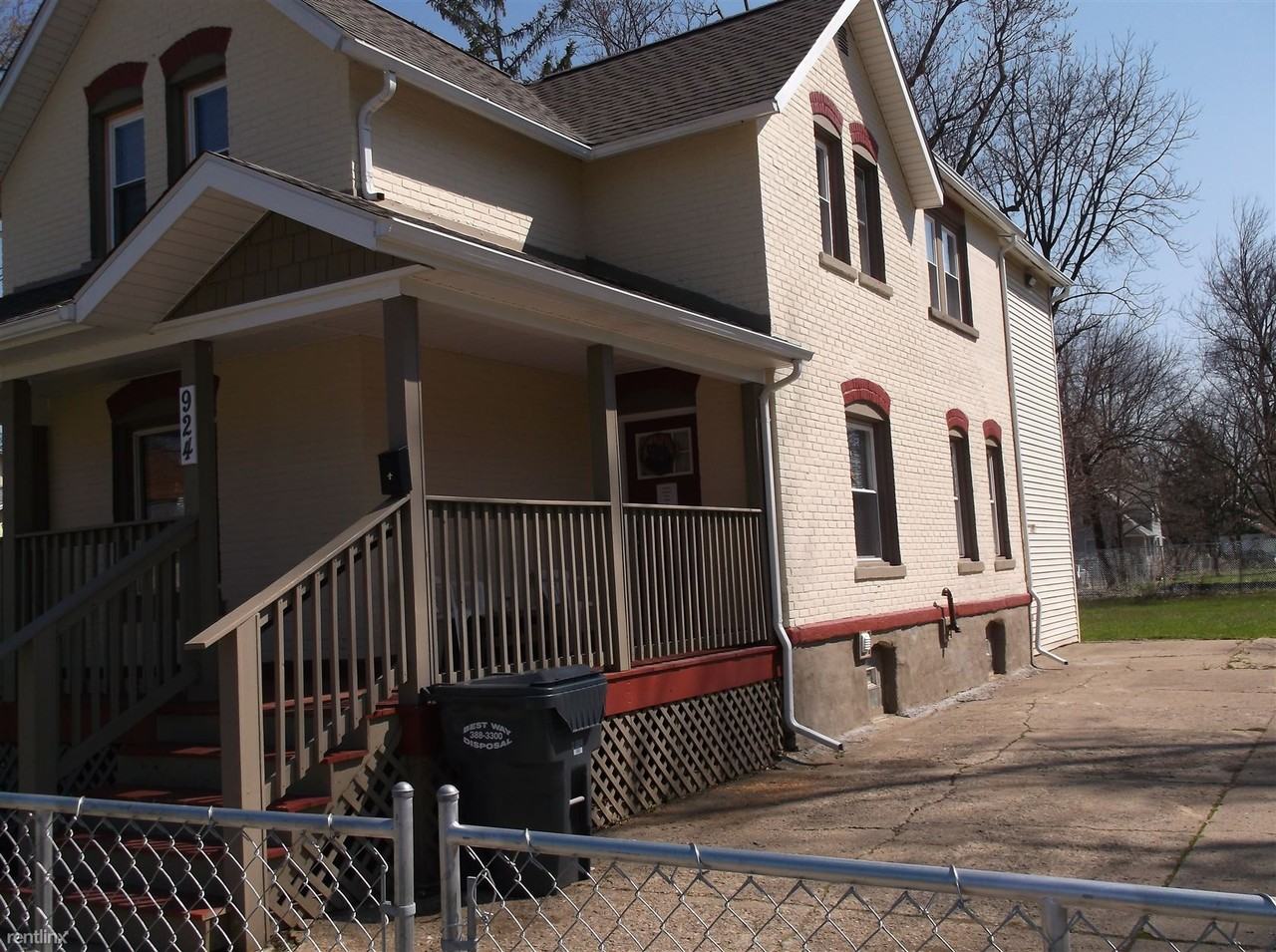 924 N Westnedge Ave - Photo 2 of 6