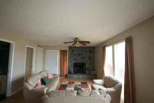 382 Spring Rd - Photo 3 of 6