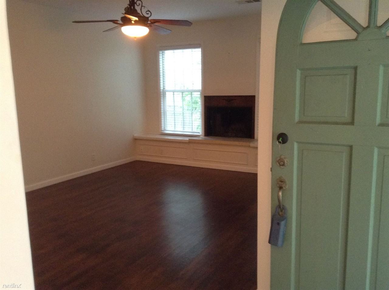 1505 Newfield Ln - Photo 2 of 7