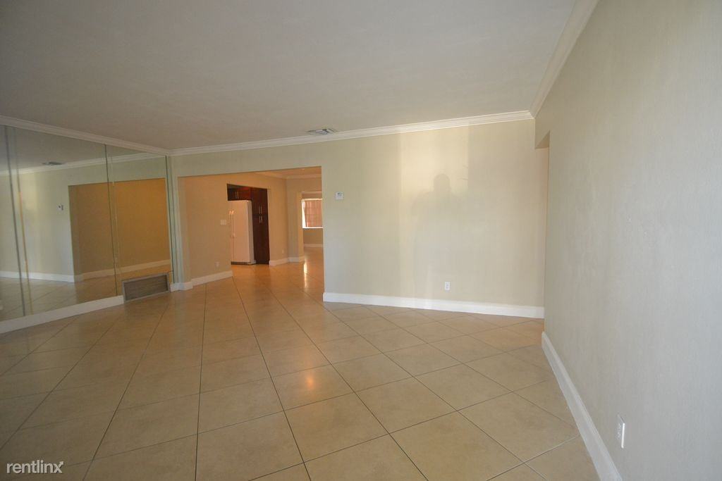 1910 NW 88th Way - Photo 2 of 7