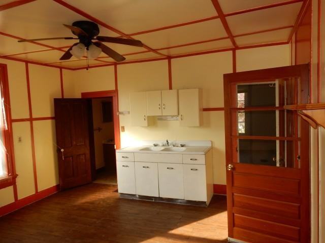 248 S Lincoln Ave - Photo 2 of 11