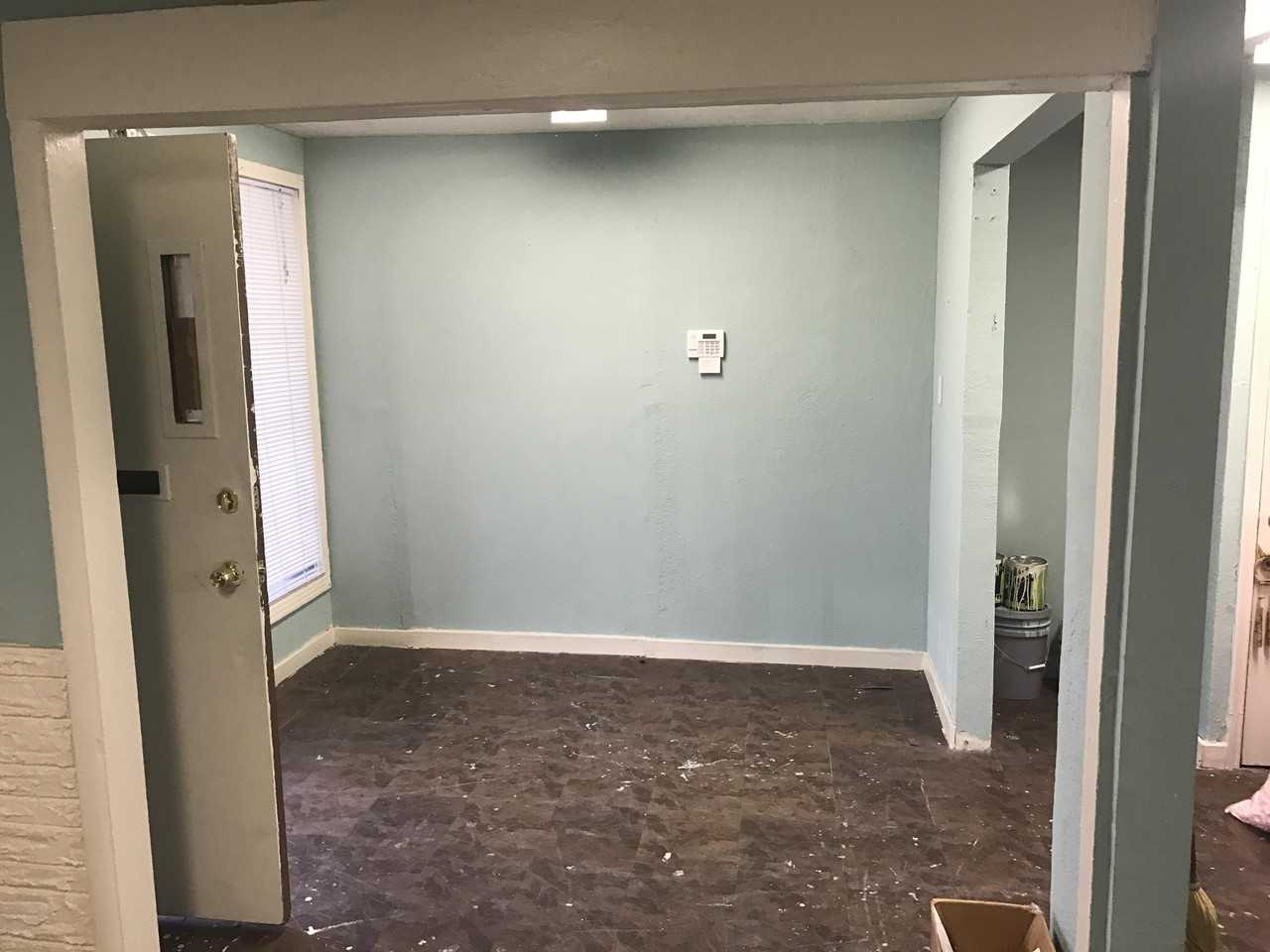 2224 Cedar Crest Blvd - Photo 2 of 4