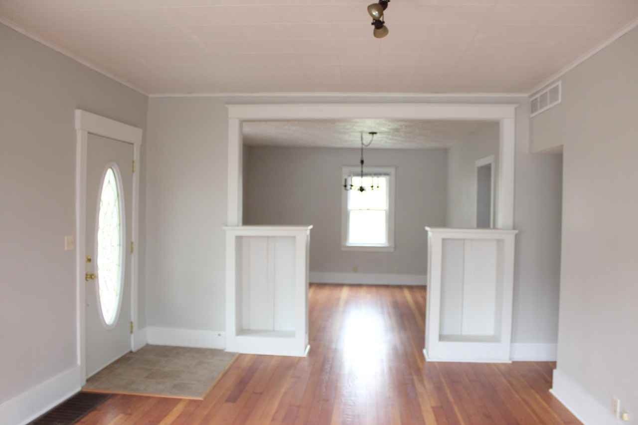 1007 4th St - Photo 2 of 13