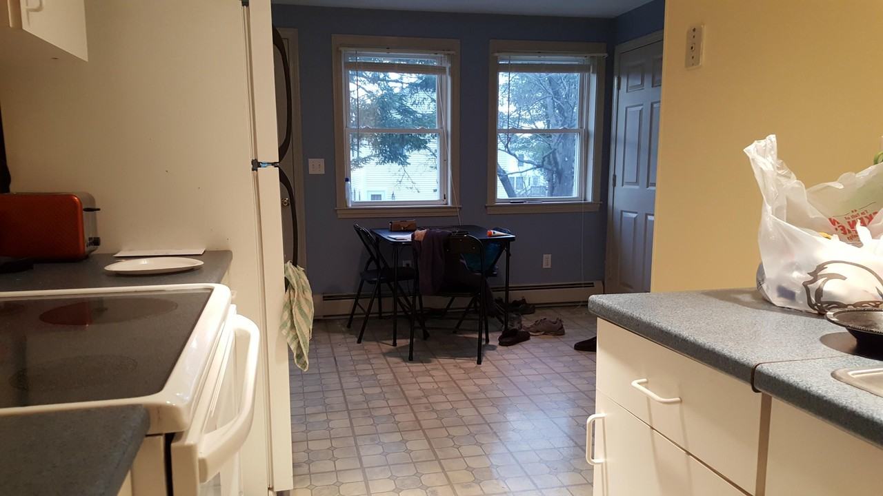 124 Harris Ave - Photo 3 of 8