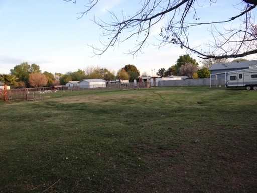 10553 W Flower St - Photo 3 of 18