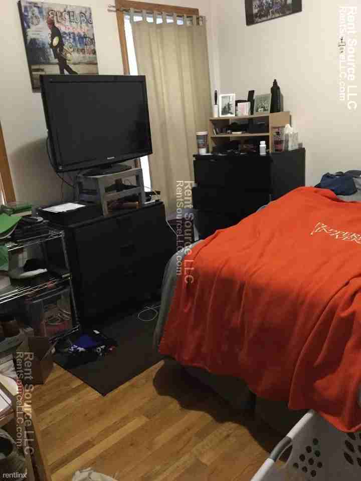 116 Riverside Ave - Photo 3 of 10