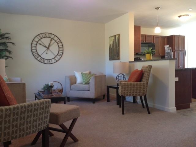 Evergreen Way - Photo 3 of 17