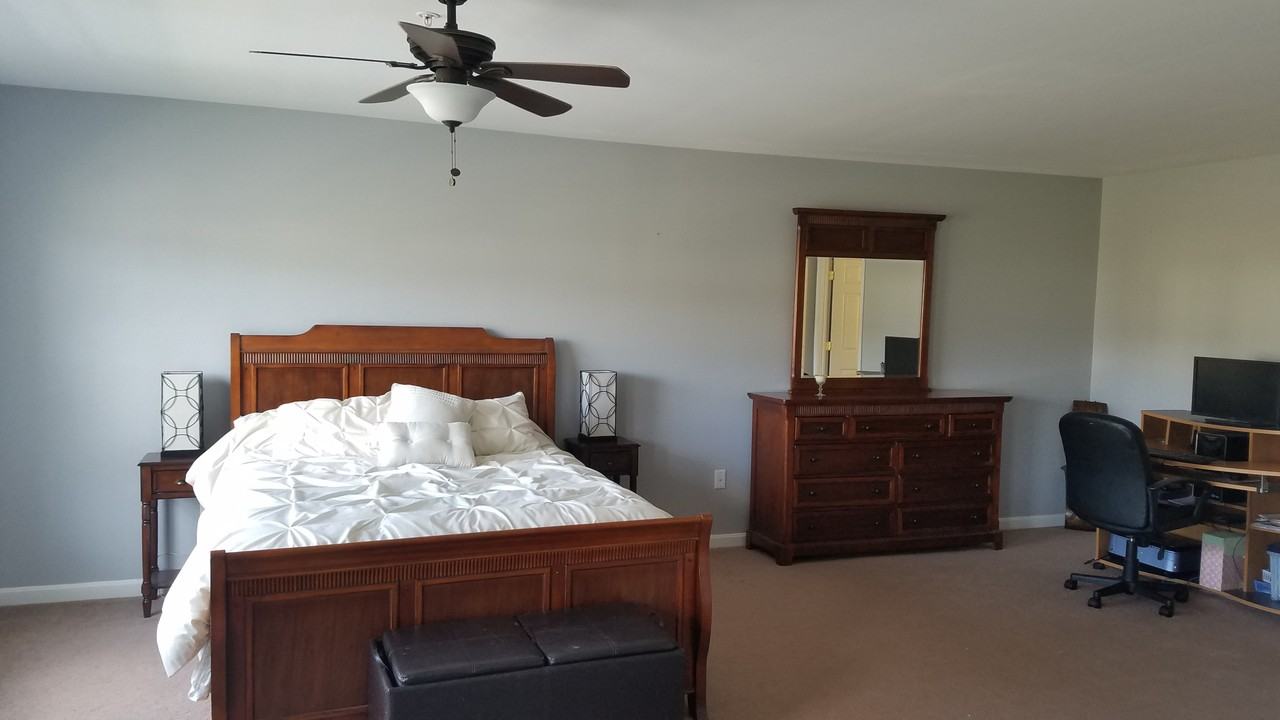 1706 Conrads Ferry Dr - Photo 2 of 18