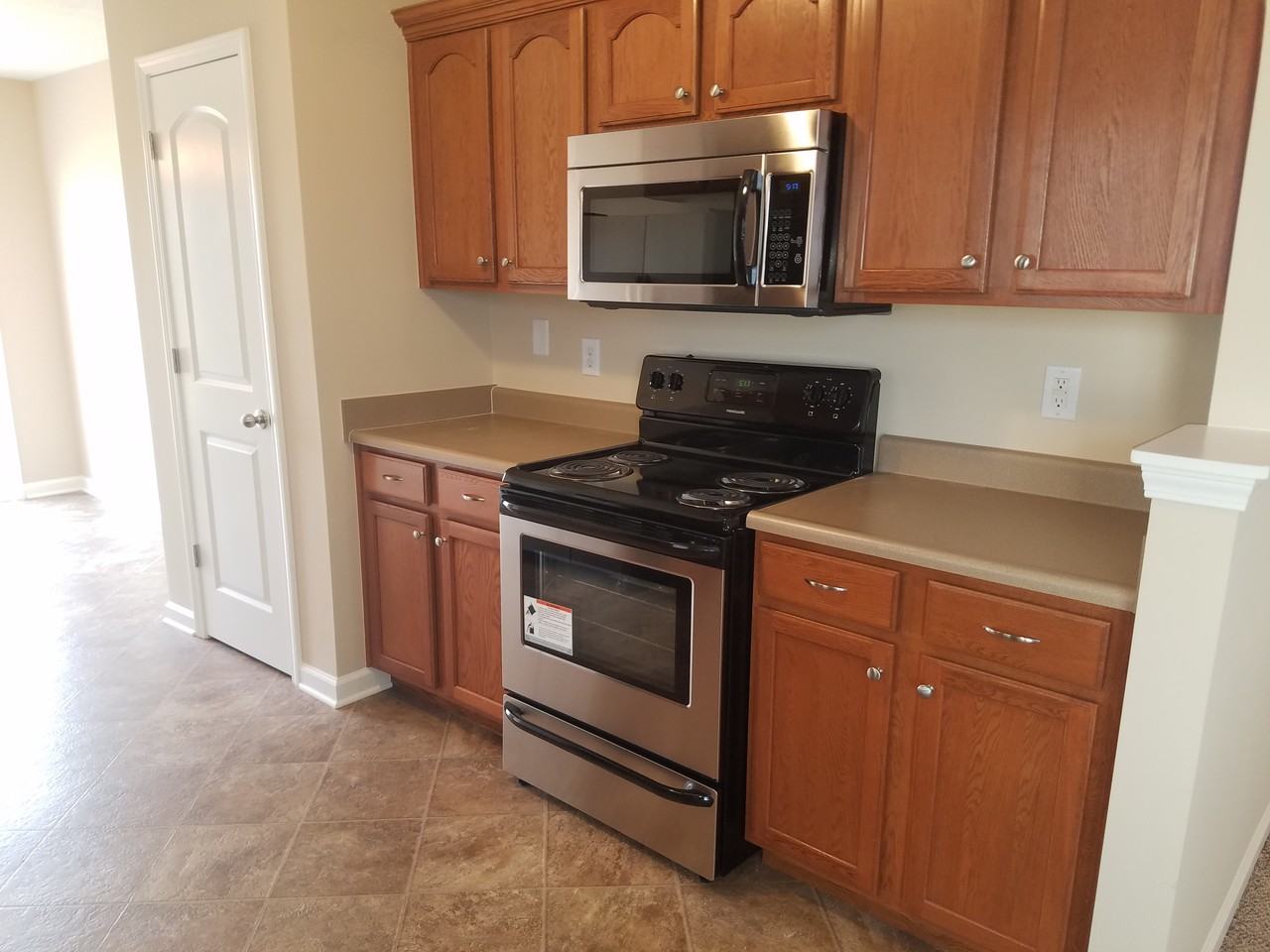 12679 Old Pond Rd - Photo 3 of 11