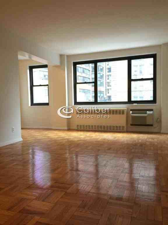 E 39th St #3C