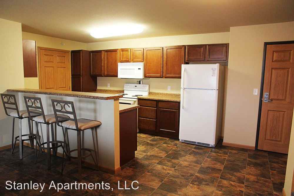 901 5th St. SE - Photo 3 of 16