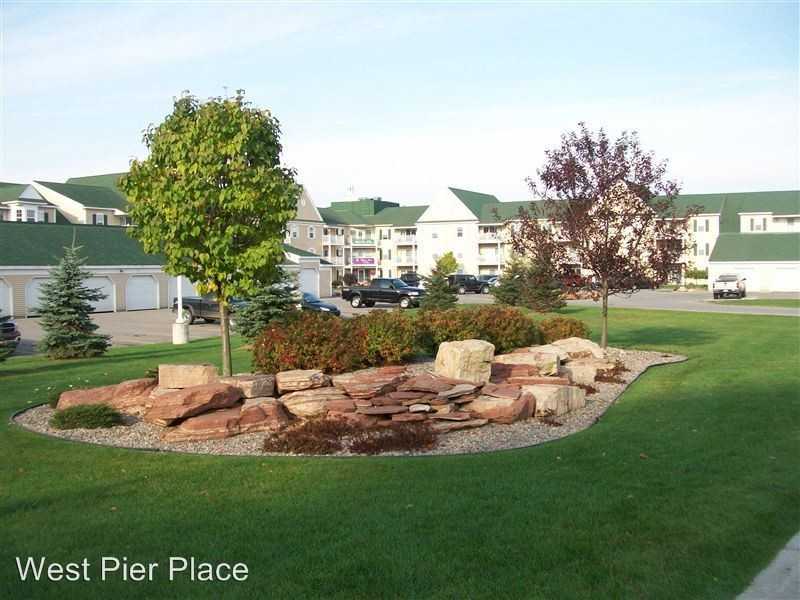 300 W Pier Dr - Photo 2 of 12