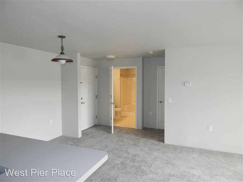 300 W Pier Dr - Photo 3 of 12