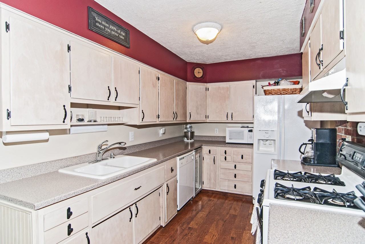 6245 E 56th St #0 - Photo 3 of 12