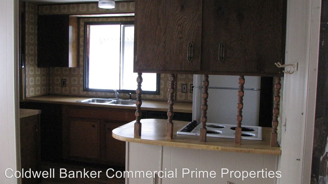 2261 Jeffcoat Dr - Photo 2 of 13