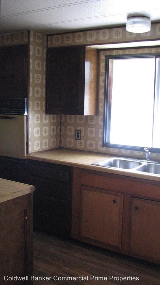 2261 Jeffcoat Dr - Photo 3 of 13