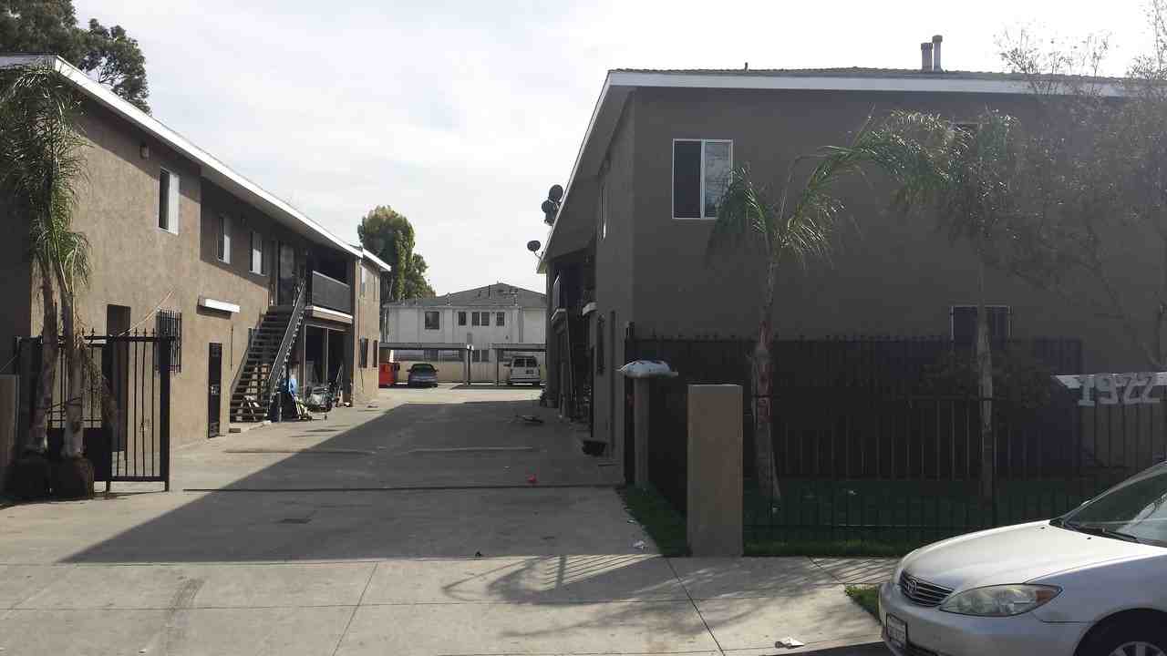 1922-1928 East 120th Street - Photo 3 of 7