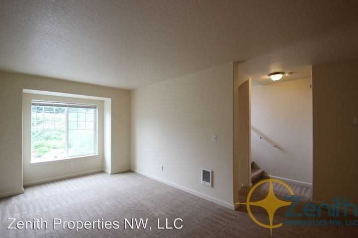 2739 Rossiter Ln - Photo 2 of 19